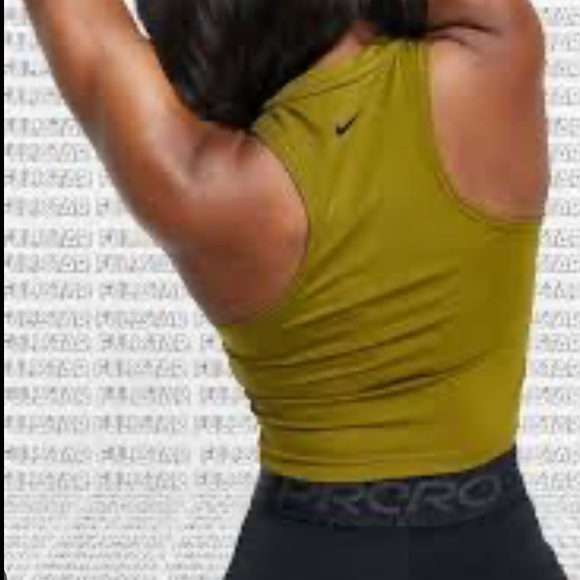 Nike Pro tight fit top - Picture 2 of 4